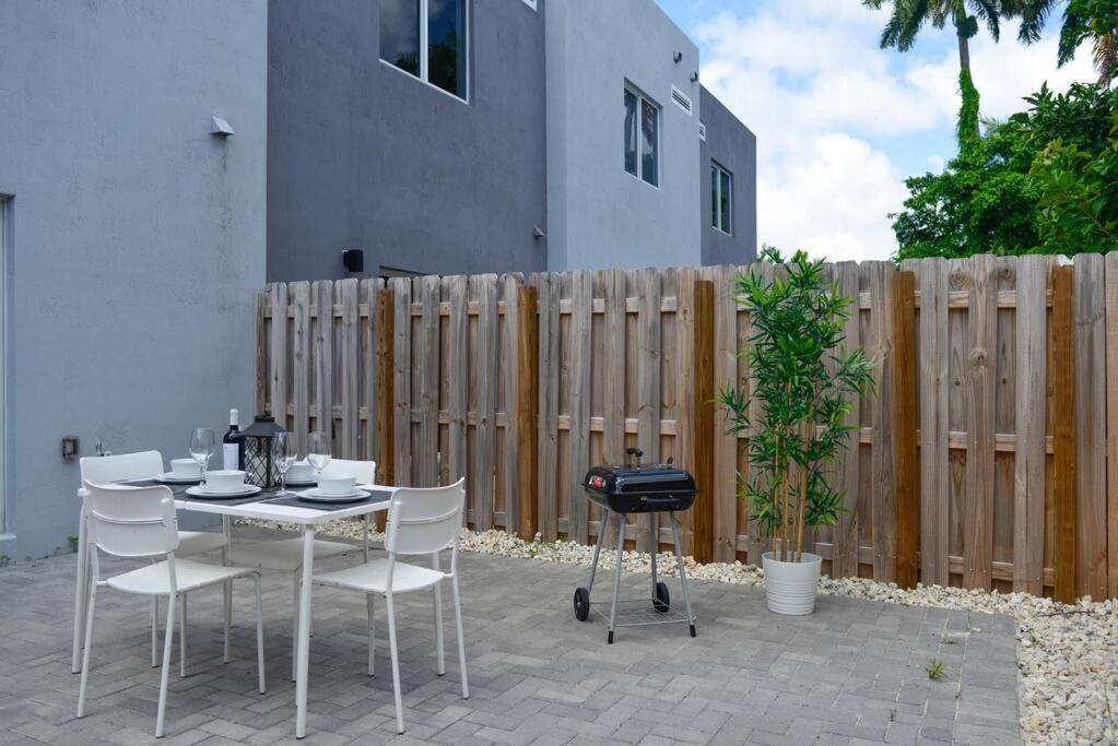 Awesome 3Br Townhouse 15Minutes From The Beach マイアミ エクステリア 写真